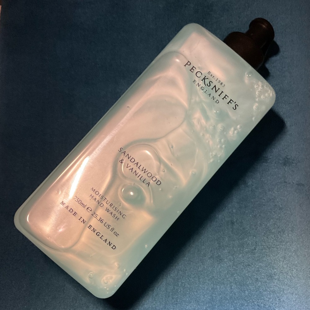 Pecksniff’s sandalwood & vanilla hand soap